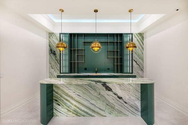 $7,888,000 | 219 Lincoln Drive, Glencoe, IL 60022