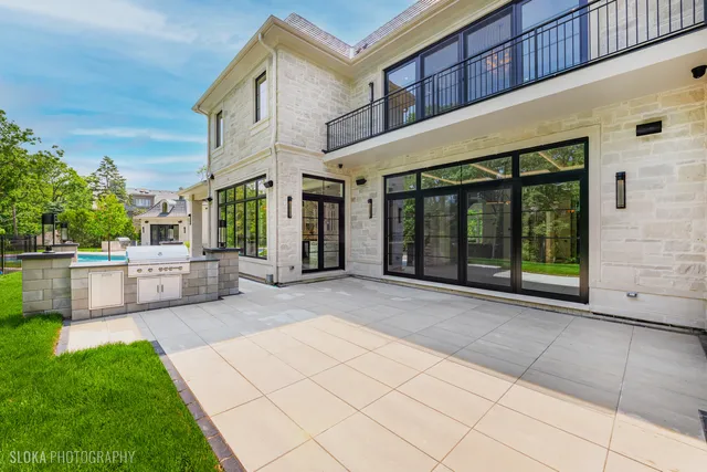 $7,888,000 | 219 Lincoln Drive, Glencoe, IL 60022