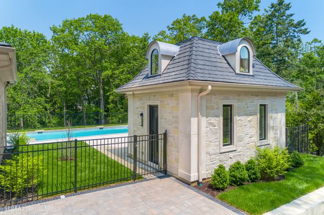 $7,888,000 | 219 Lincoln Drive, Glencoe, IL 60022