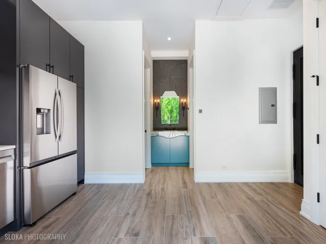 $7,888,000 | 219 Lincoln Drive, Glencoe, IL 60022