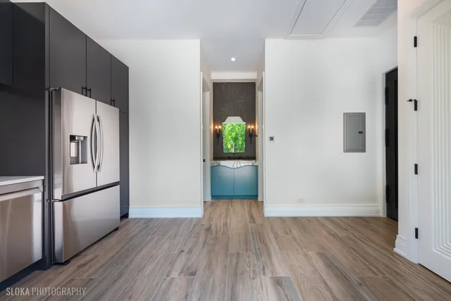 $7,888,000 | 219 Lincoln Drive, Glencoe, IL 60022