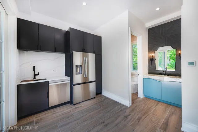 $7,888,000 | 219 Lincoln Drive, Glencoe, IL 60022