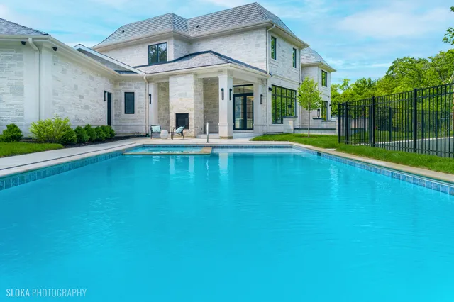 $7,888,000 | 219 Lincoln Drive, Glencoe, IL 60022