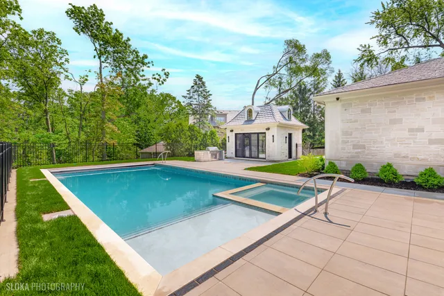 $7,888,000 | 219 Lincoln Drive, Glencoe, IL 60022