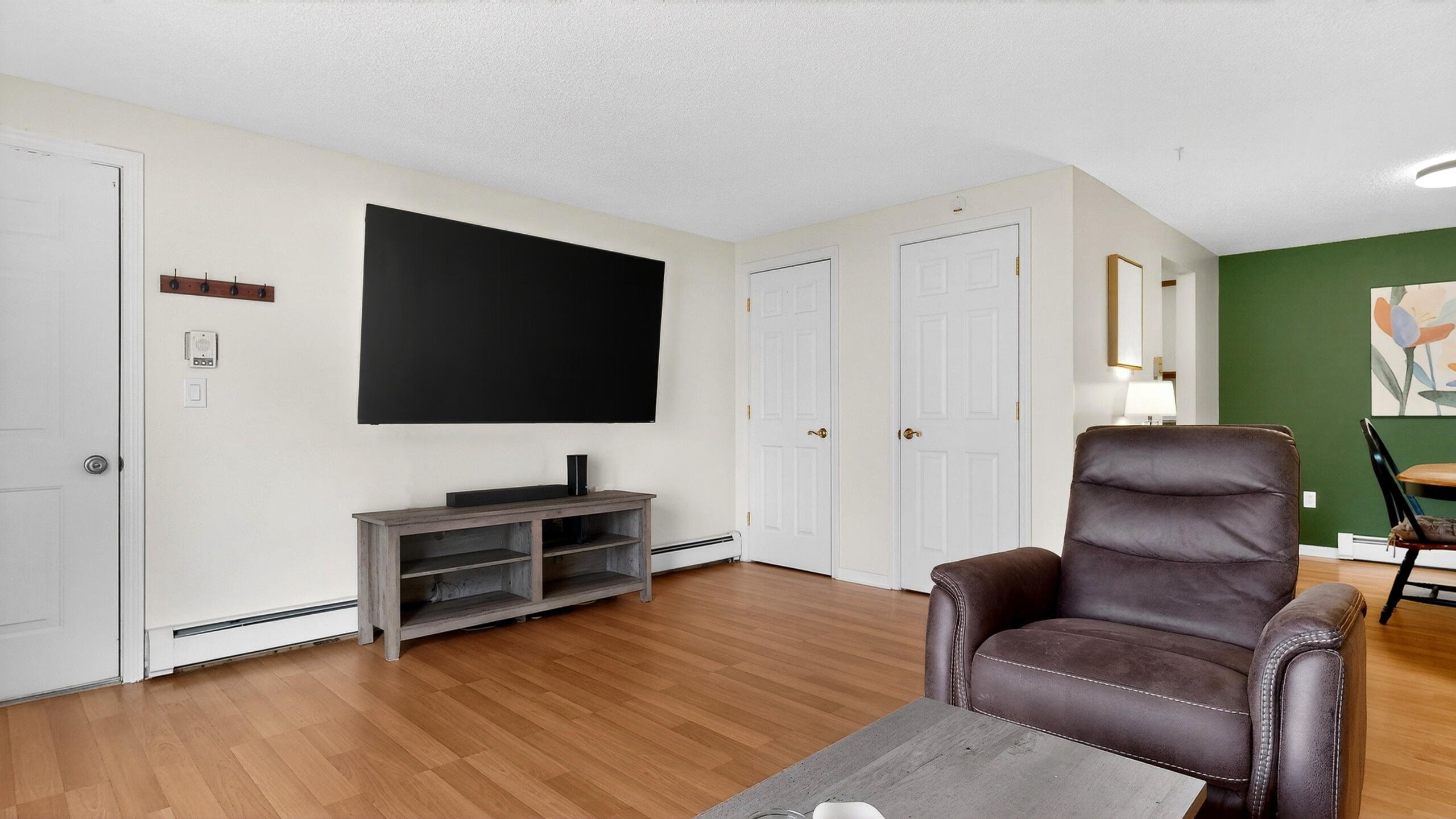 13 Academy Place, Unit 26 Saco, ME 04072 - Photo 3 of 23 Living Room