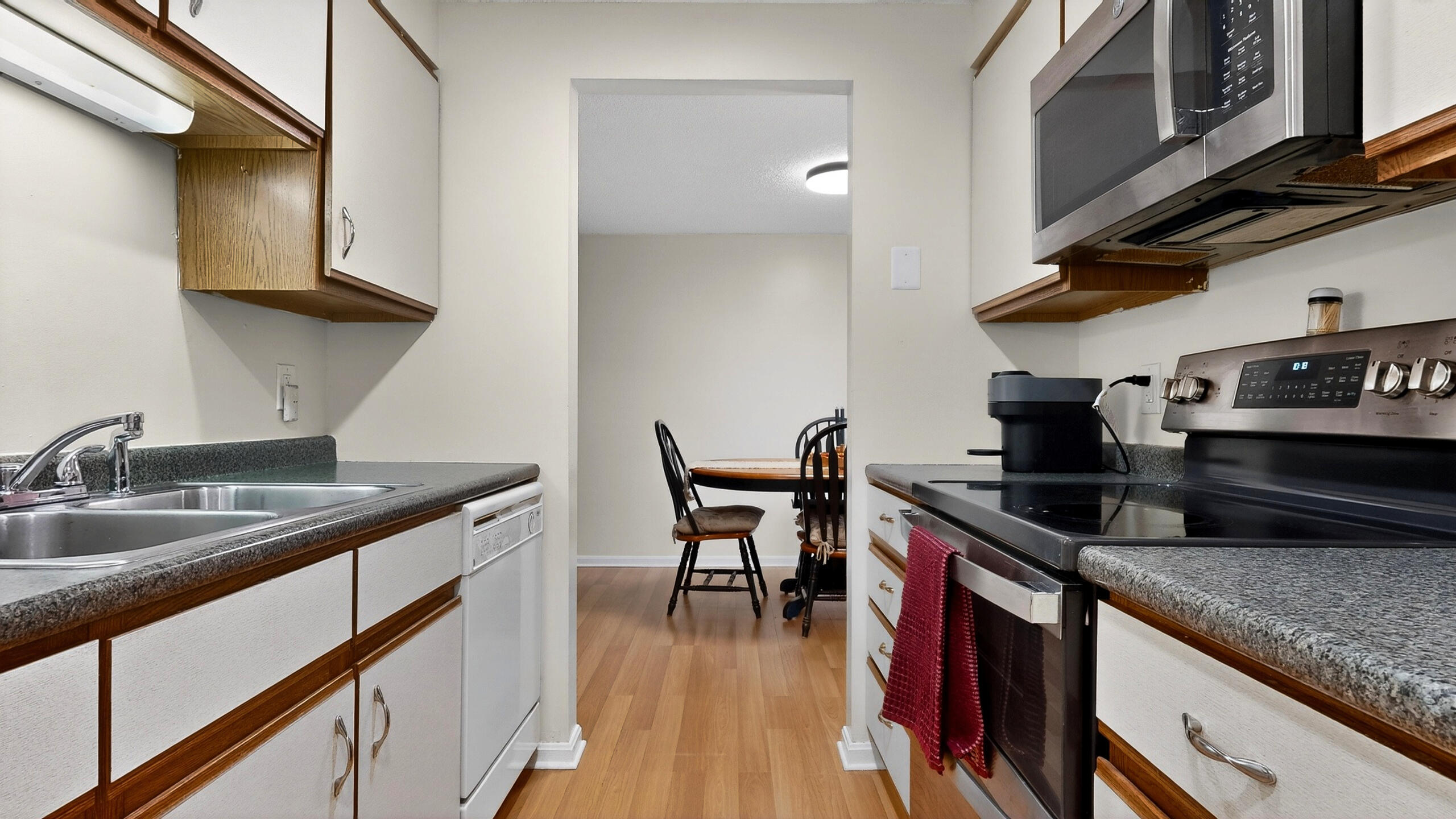 13 Academy Place, Unit 26 Saco, ME 04072 - Photo 7 of 23 Kitchen