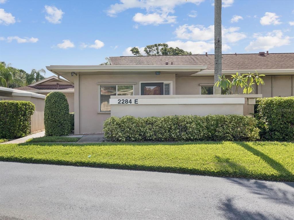 2284 Oak Neck Road, Unit E Clearwater, FL 33763 - Photo 2 of 42 Gallery Image 2