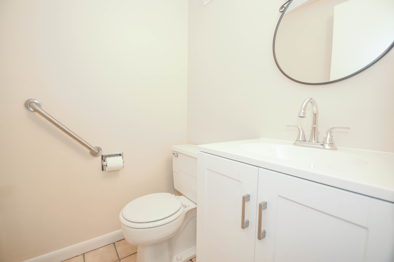 962 North Rohlwing Road, Unit 201A Addison, IL 60101 - Photo 5 of 16 Gallery Image 5