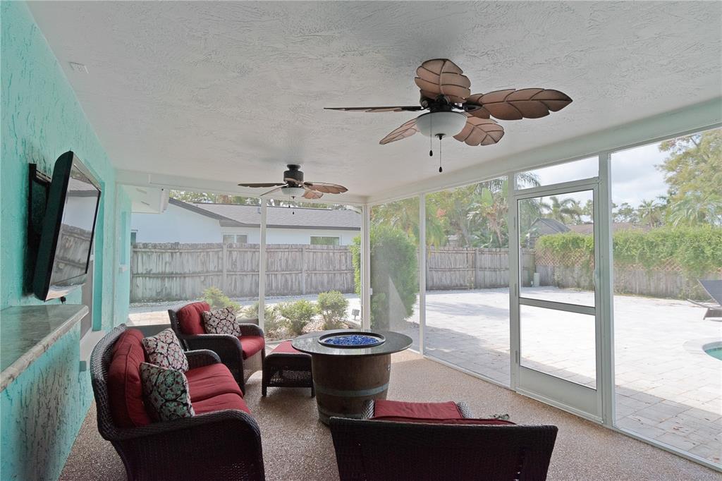 1250 Dinnerbell Lane East Dunedin, FL 34698 - Photo 32 of 44