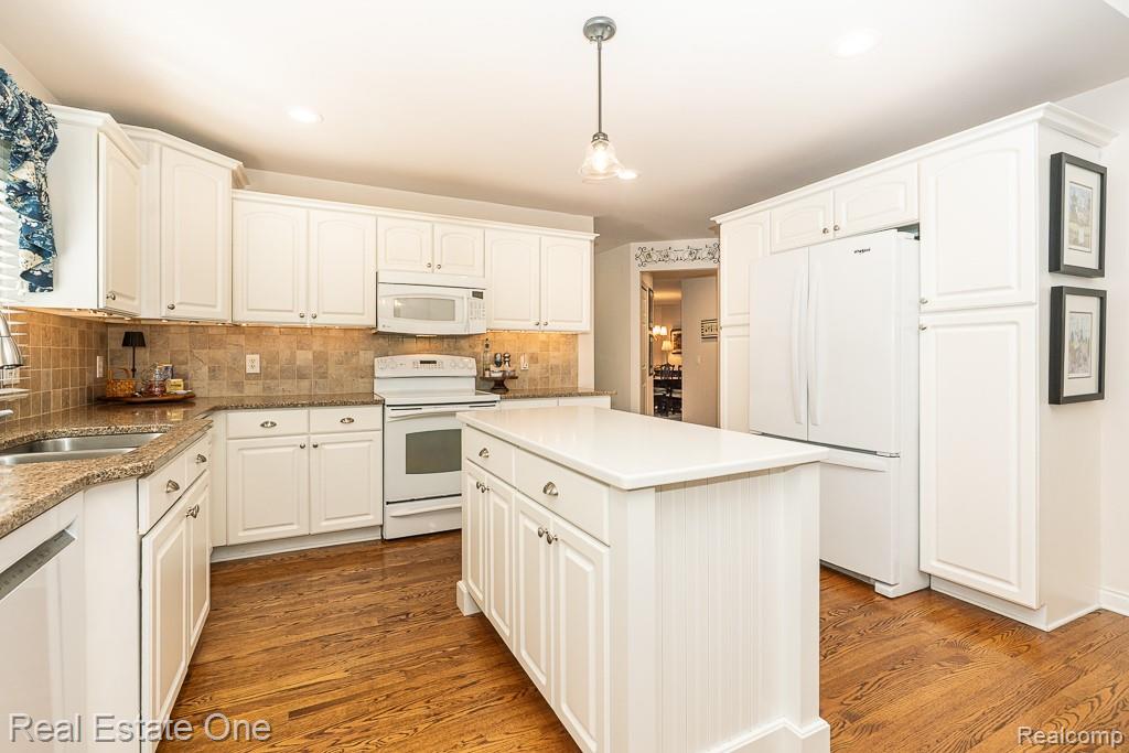 6615 Chatham Circle Rochester Hills, MI 48306 - Photo 23 of 62