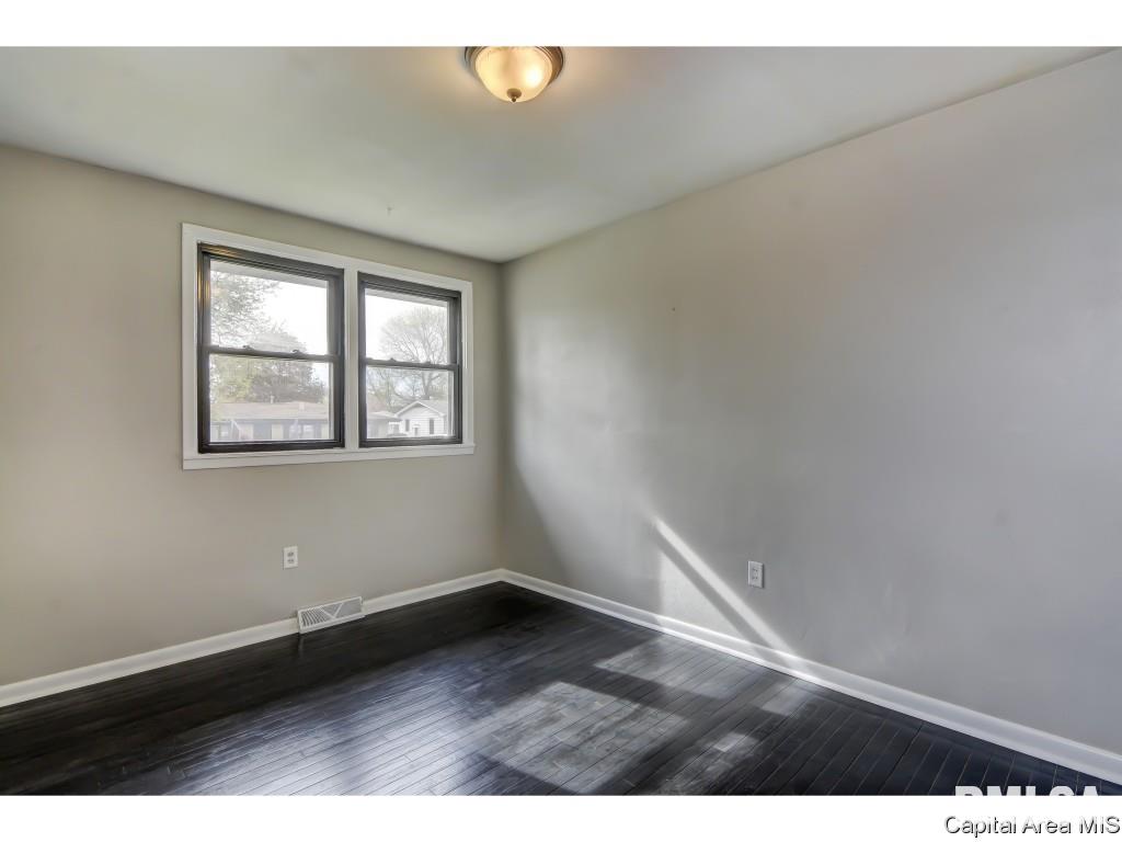 8 Glen Aire Drive Springfield, IL 62703 - Photo 12 of 25