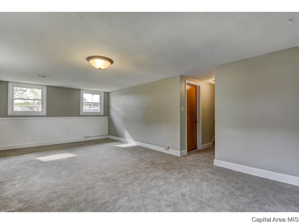 8 Glen Aire Drive Springfield, IL 62703 - Photo 15 of 25