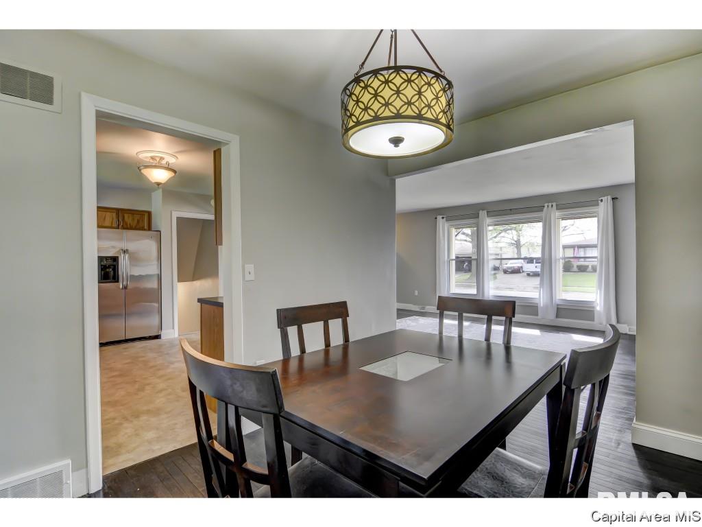 8 Glen Aire Drive Springfield, IL 62703 - Photo 5 of 25