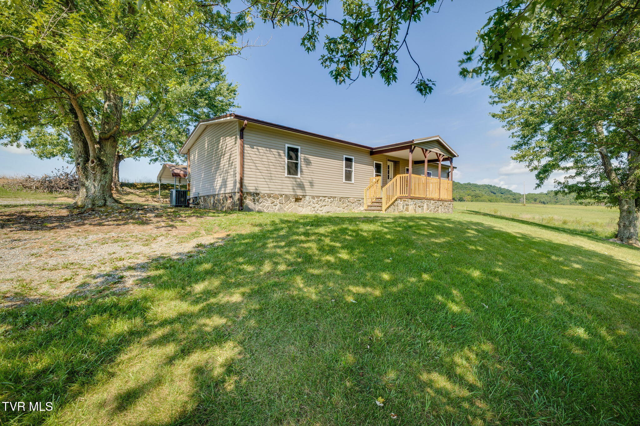 445 Ducktown Road Limestone, TN 37681 - Photo 3 of 34 002