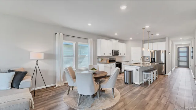 $2,900 | 731 Myrtle Path, New Braunfels, TX 78130