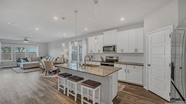 $2,900 | 731 Myrtle Path, New Braunfels, TX 78130