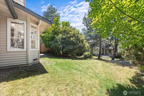 $875,000 | 6631 114th Avenue Southeast, Bellevue, WA 98006