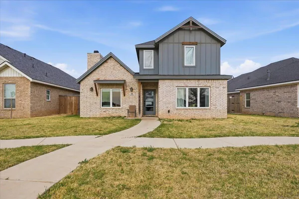 $325,000 | 44 Wilshire Boulevard, Lubbock, TX 79416
