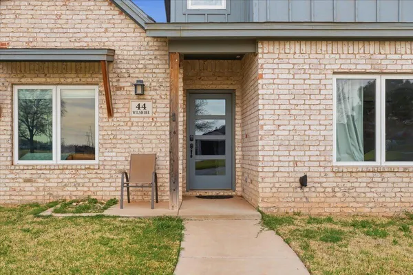 $325,000 | 44 Wilshire Boulevard, Lubbock, TX 79416