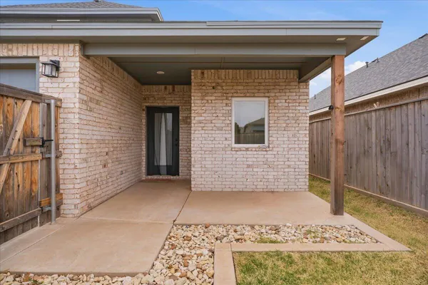 $325,000 | 44 Wilshire Boulevard, Lubbock, TX 79416