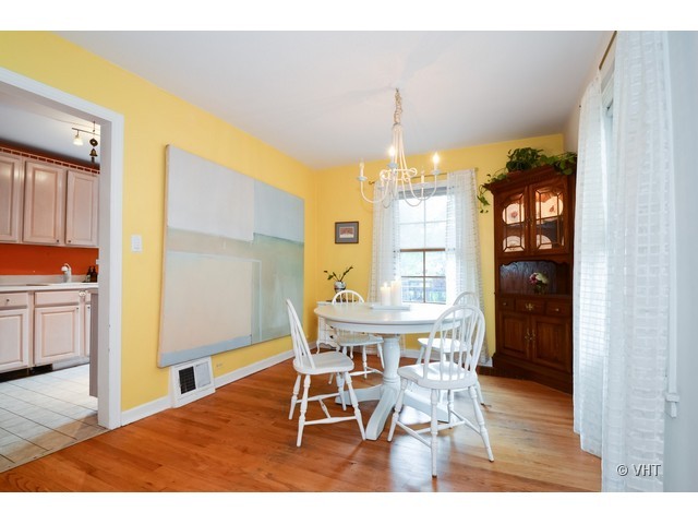 1322 Main Street Evanston, IL 60202 - Photo 4 of 12