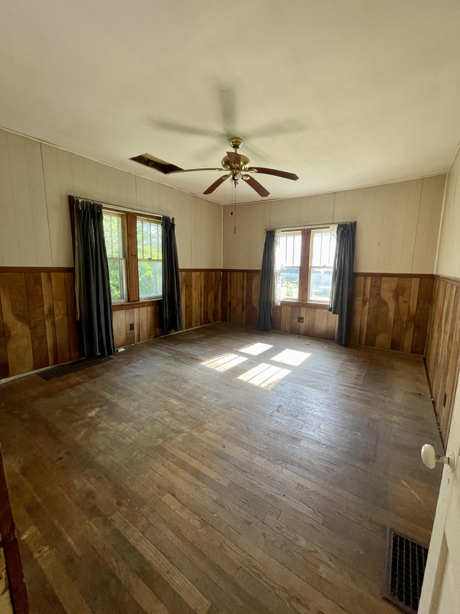 112 Elm Street Coldwater, MI 49036 - Photo 27 of 34 IMG_6018