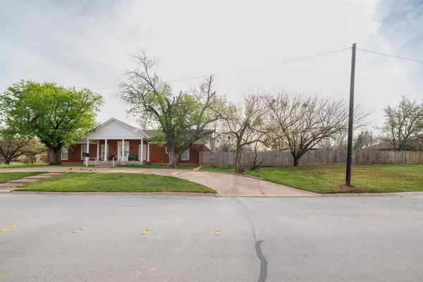 $400,000 | 933 Washington Boulevard, Abilene, TX 79601