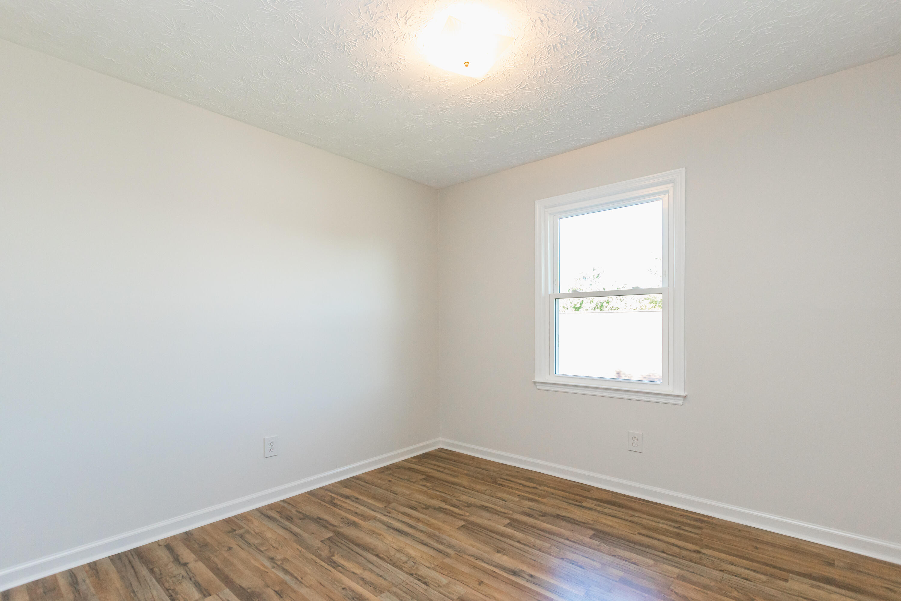 641 Squires Road Lexington, KY 40515 - Photo 16 of 38 Rear Left Bedroom