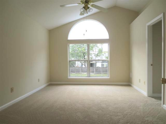 113 Pleasant Ridge Way Lexington, KY 40509 - Photo 14 of 37 Owners suite bedroom with vaulted ceilin