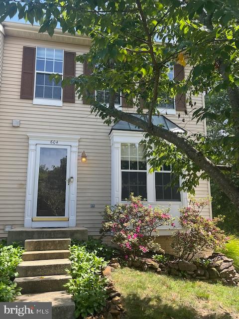 End unit in The Bluffs at Deep Creek
