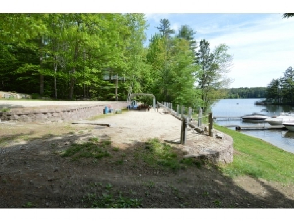 22 Rays Way Moultonborough, NH 03254 - Photo 10 of 29 Gallery Image 10
