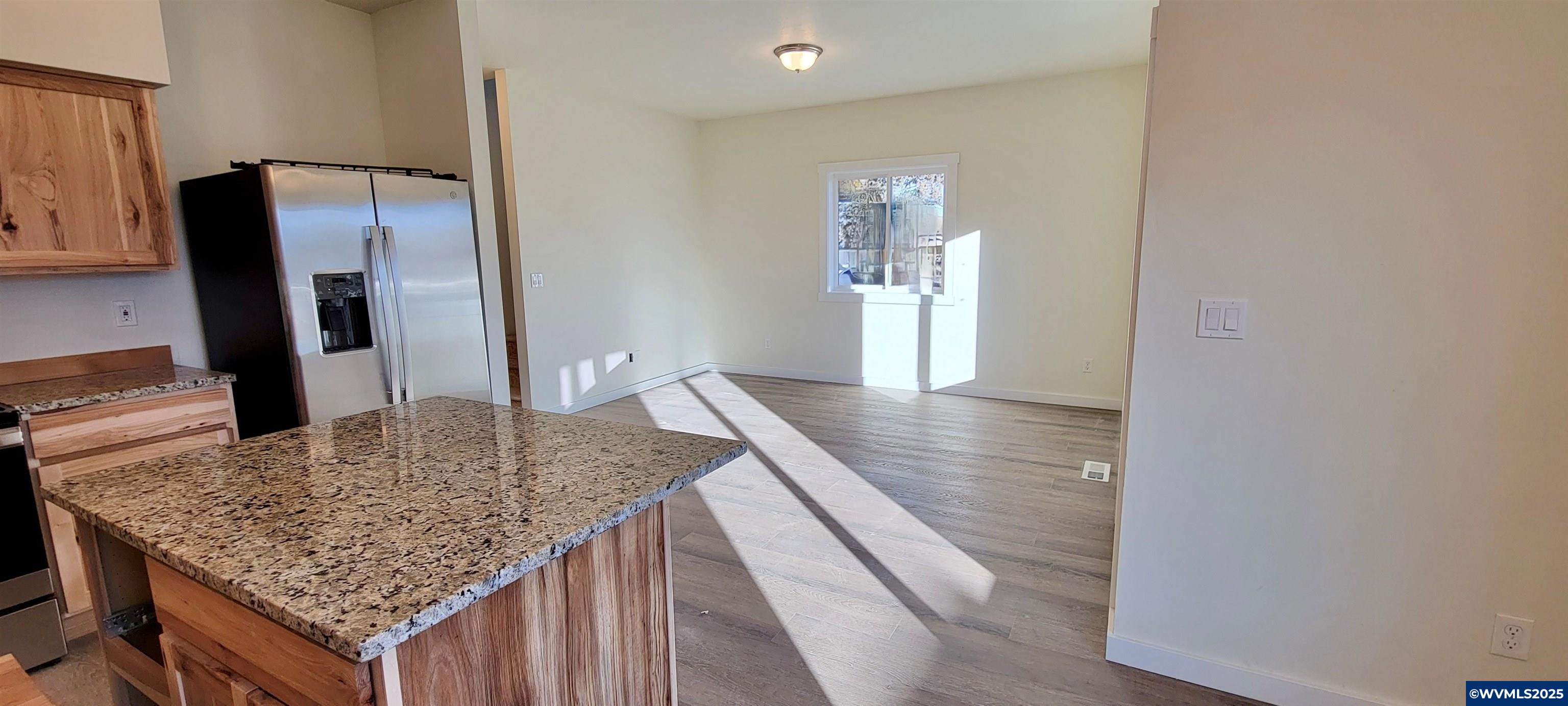2141 Southwest 19th Street Redmond, OR 97756 - Photo 10 of 21