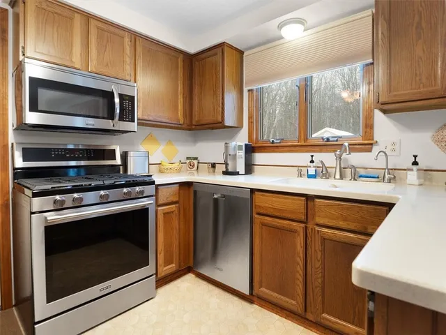 $299,900 | 6855 Furnace Road, Ontario, NY 14519