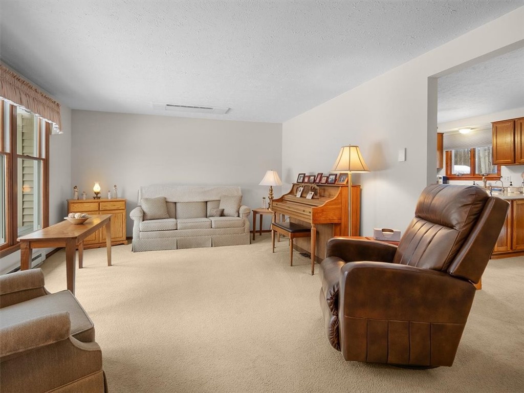 6855 Furnace Road Ontario, NY 14519 - Photo 7 of 50