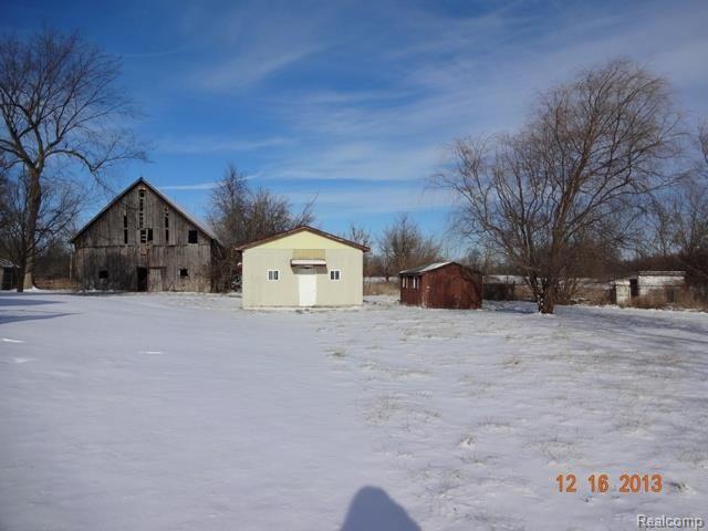 5282 Cade Road Capac, MI 48014 - Photo 4 of 15 DSC01056.jpg