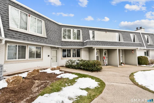 $335,000 | 18 Chapel Street, Unit D, Milford, CT 06460