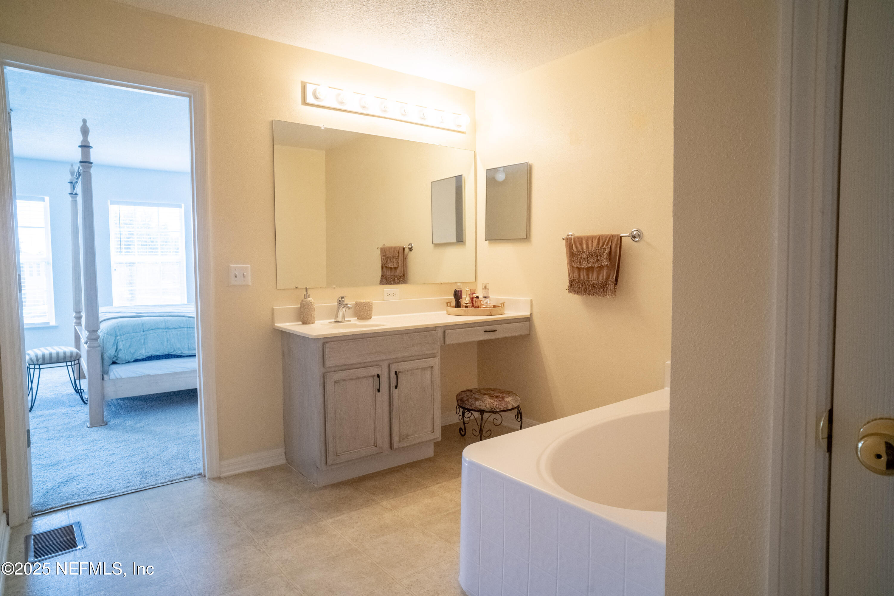 76391 Longleaf Loop Yulee, FL 32097 - Photo 32 of 58 23-_NAL8096-HDR