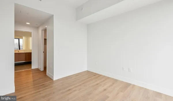 $2,557 | 10511 Strathmore Hall Street, Unit 1B3B217, North Bethesda, MD 20852