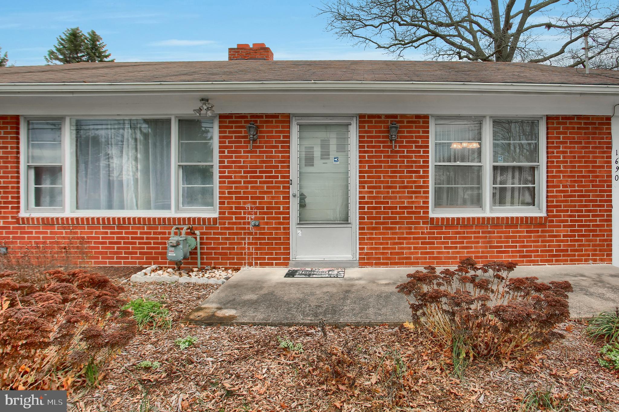 1690 Church Road York, PA 17408 - Photo 3 of 32