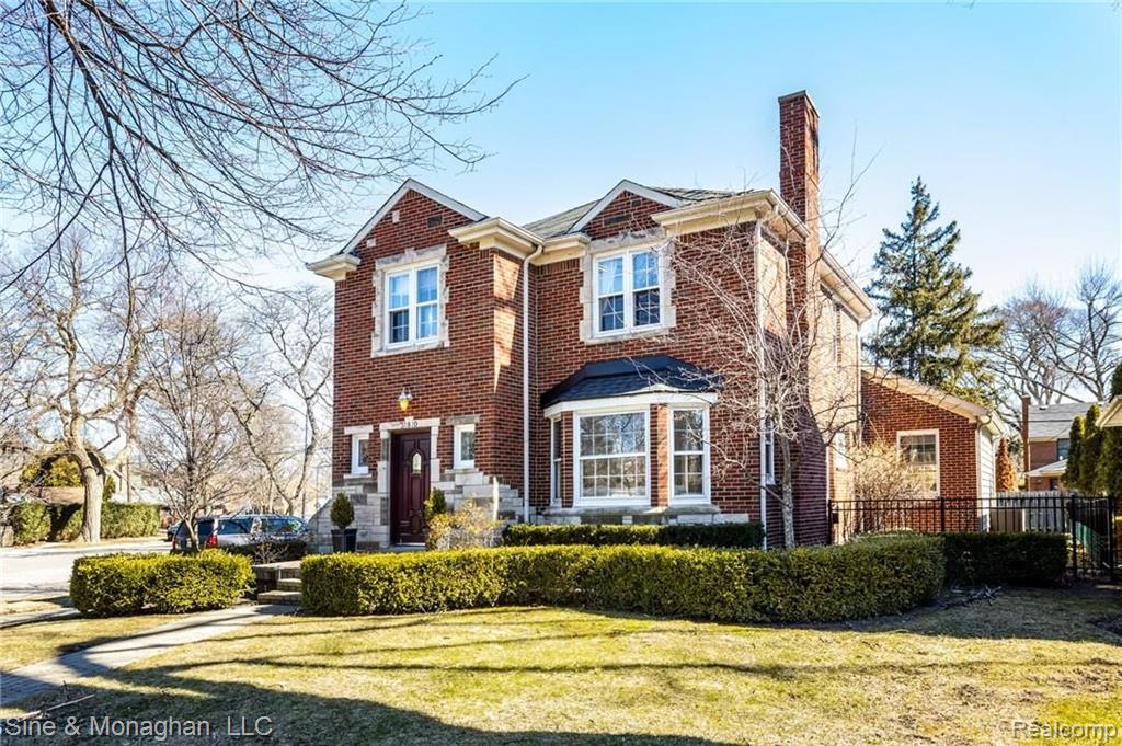 380 Fisher Road Grosse Pointe Farms, MI 48230 - Photo 2 of 42