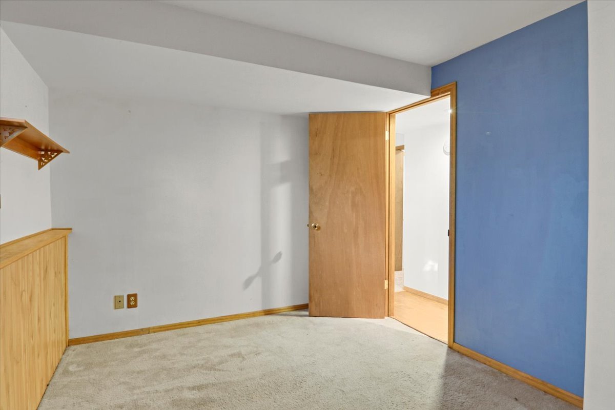 1720 Johnson Drive Normal, IL 61761 - Photo 18 of 23 a view of an empty room and window
