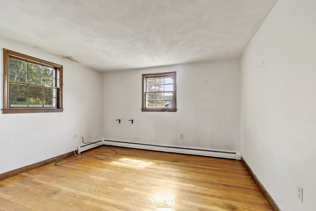 39 Winslow Street Concord, MA 01742 - Photo 14 of 22 an empty room with a window