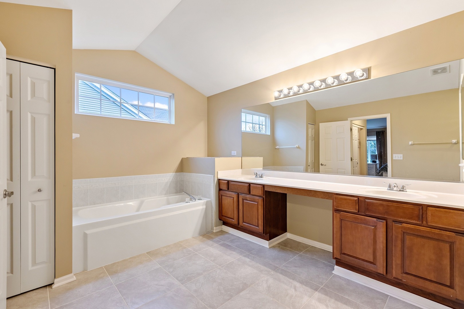 1325 Mulberry Lane Cary, IL 60013 - Photo 14 of 21