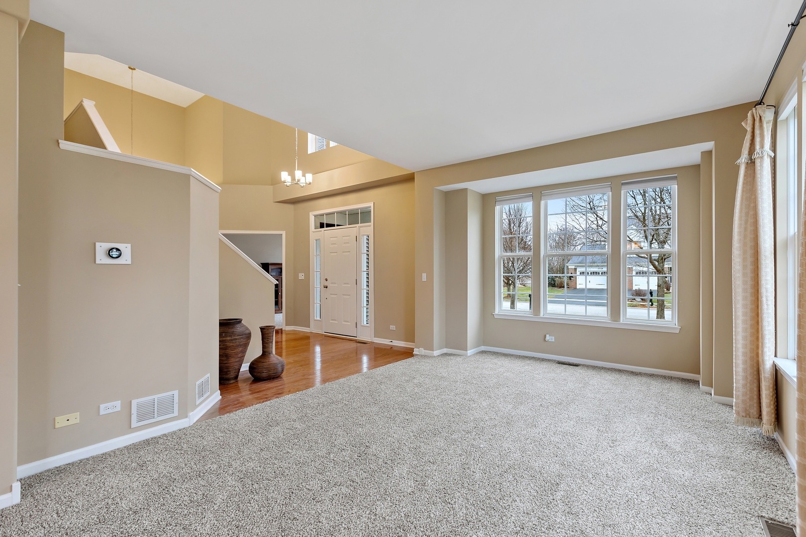 1325 Mulberry Lane Cary, IL 60013 - Photo 4 of 21