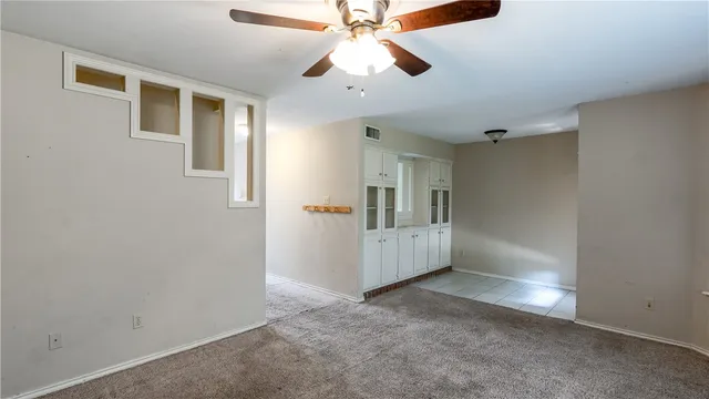 a view of entryway and front door