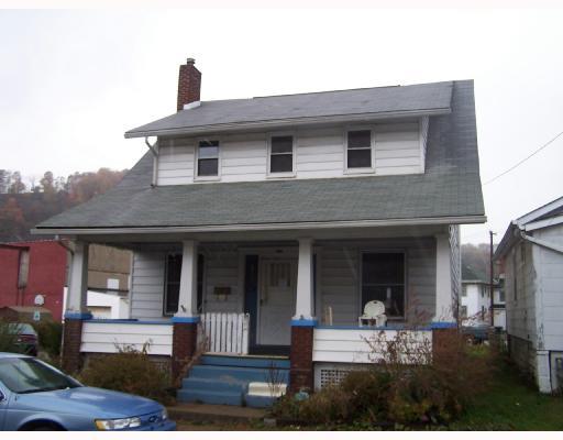 320 North 3rd Street Apollo, PA 15613 - Photo 1 of 5 Exterior Front.
