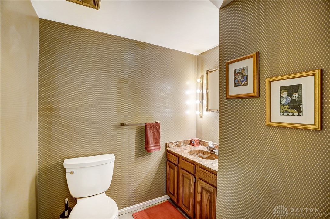 128 A Springfield Pike Cincinnati, OH 45215 - Photo 11 of 40