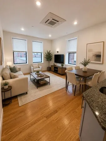 $2,250 | 64 Market Street, Unit 301, Lynn, MA 01901