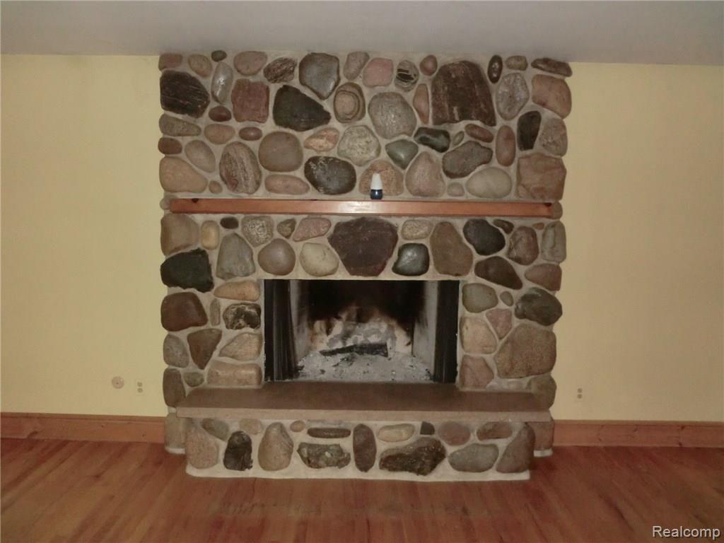4758 Casey Road Dryden, MI 48428 - Photo 4 of 15 CIMG2339.JPG