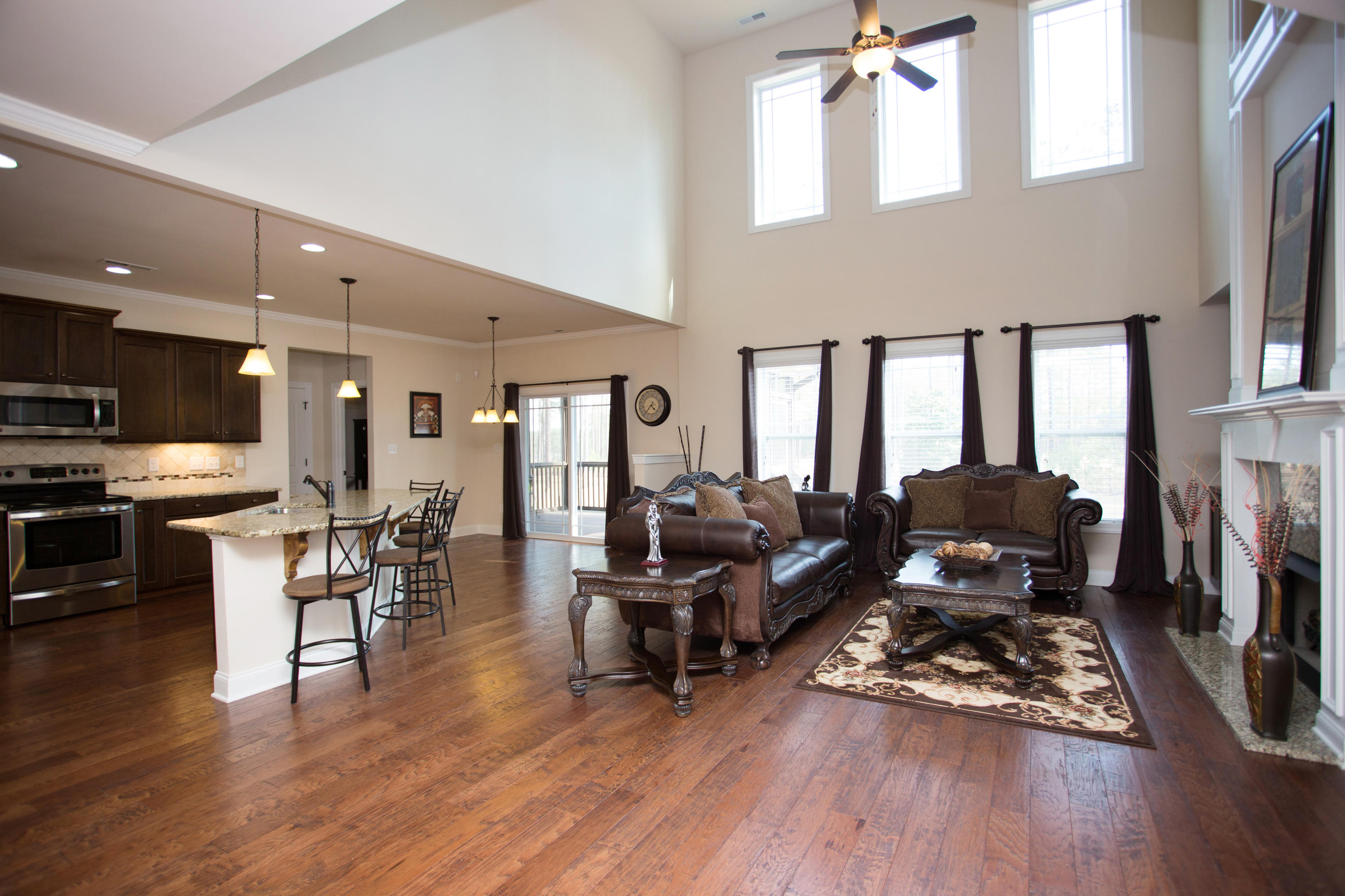 12 Springside Spring Lake Spring Lake, NC 28390 - Photo 7 of 35 Living Room